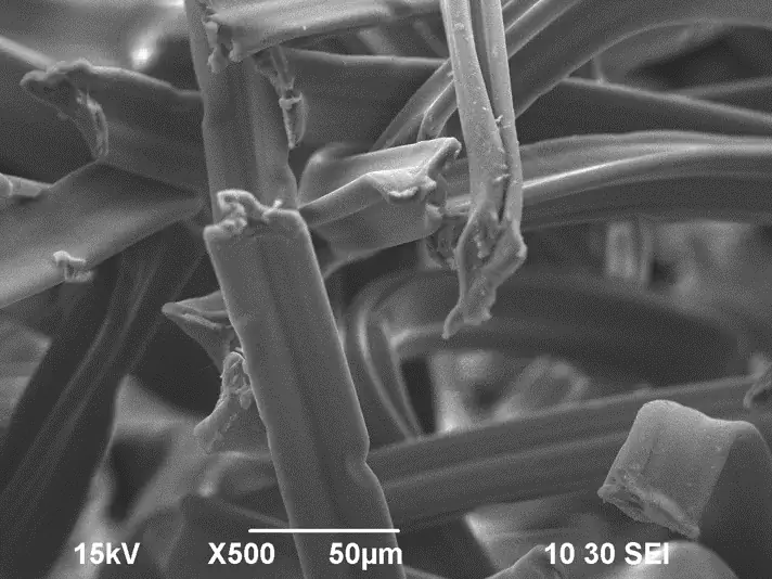 Acetatfaser - Osmium-Beschichtung; Vergr&ouml;&szlig;erung: 500x         