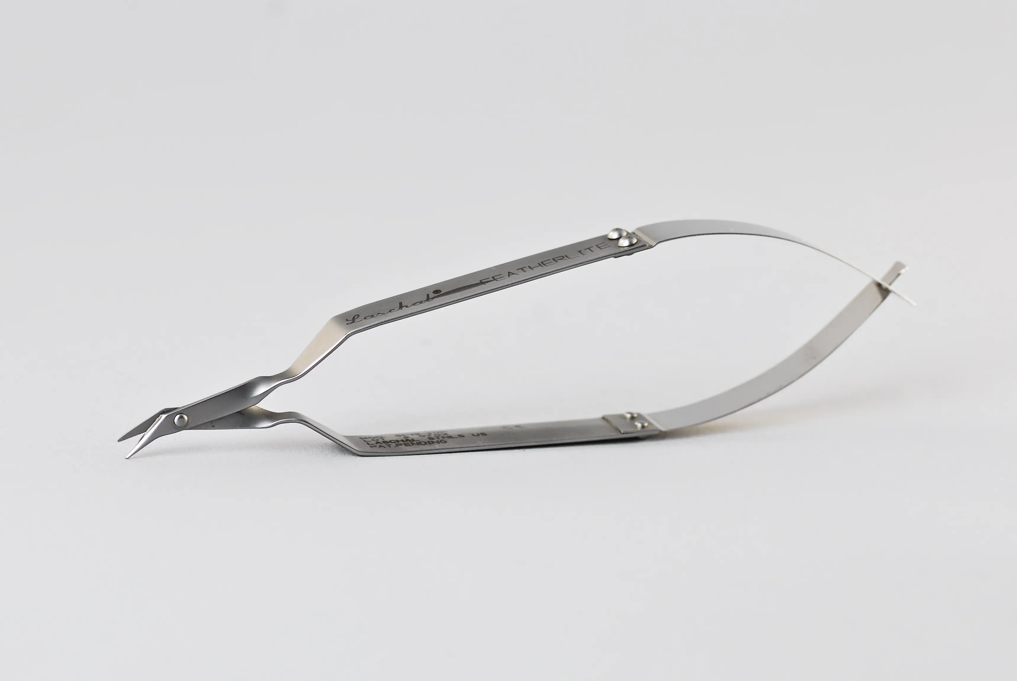 Micropoint™, Castro-Viejo, Mikro Schere, Model 51-12-30P, gewinkelt--1-
