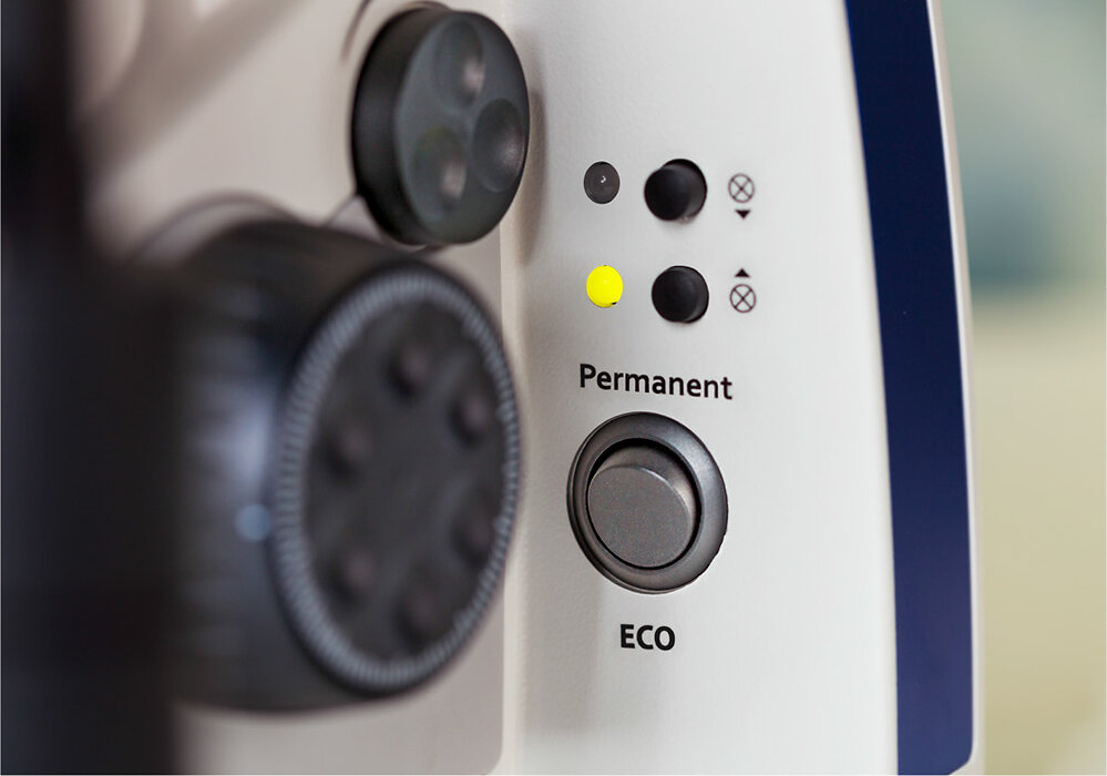 EN_wp_Ergonomic-Solutions-Clinical-Microscopy-1-5_Axiolab5_Detail